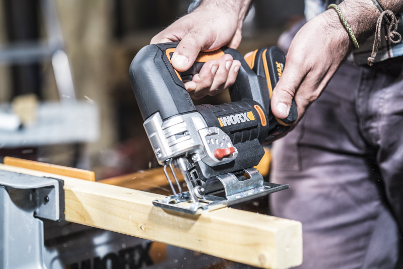 WORX WX543 - Aku přímočará pila 20V, 1x2.0Ah - Powershare