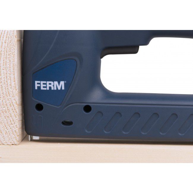 FERM ETM1004 - Elektrická sponkovací pistole