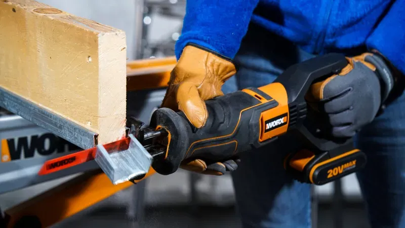 WORX WX500 - Aku pila ocaska 20V, 1x2.0Ah - Powershare